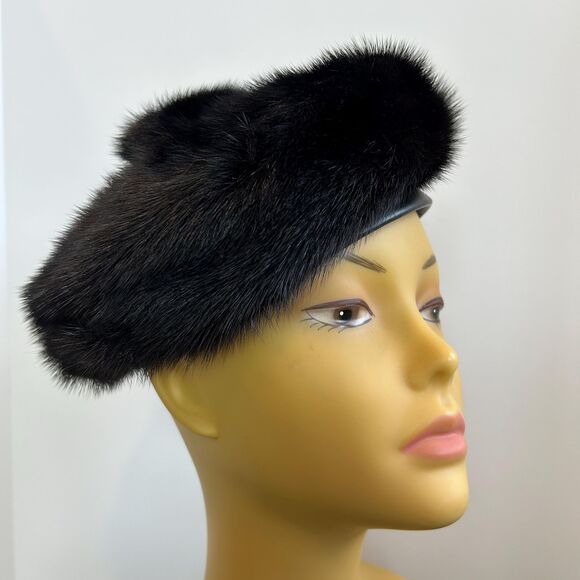 Vintage 60s/70s Genuine Fur Pom Top Beret - Picture 1 of 8